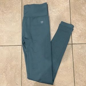 Women’s seamless workout leggings